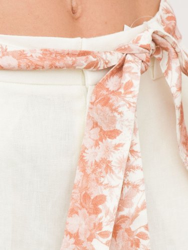 Женские шорты TWIN-SET SHORTS CON CINTURA BEIGE