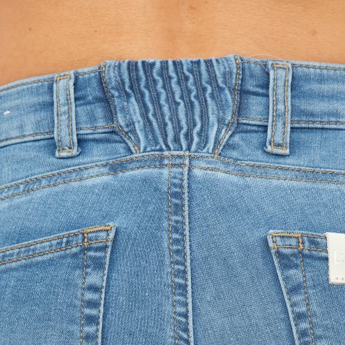 Женские джинсы LIU JO ECS B.UP PARFAIT MONROE REG.W. BLU DENIM